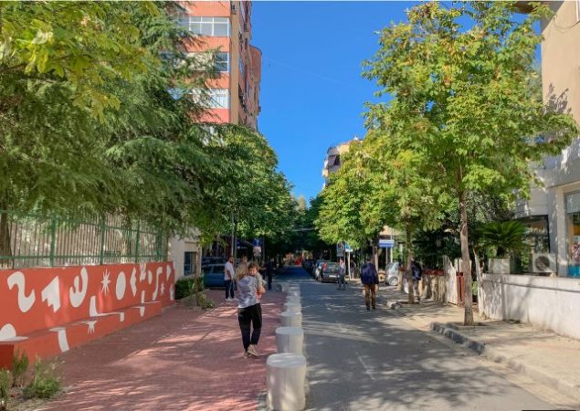 Tirane, jepet me qera ambjent biznesi Kati 0, 80 m² (Rruga Pjeter Bogdani (Perballe Edith Durham))