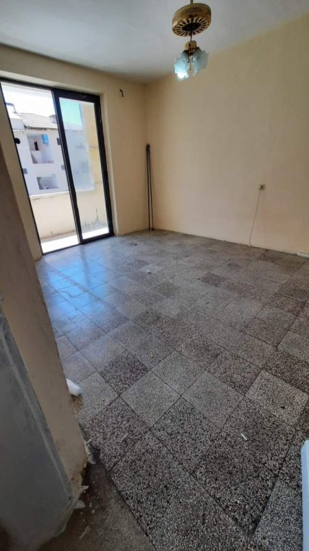 Tirane, Shitet apartament 2+1 Kati 3, 62 m² 145.000 Euro (Rr Lidhja e Prizerenit)