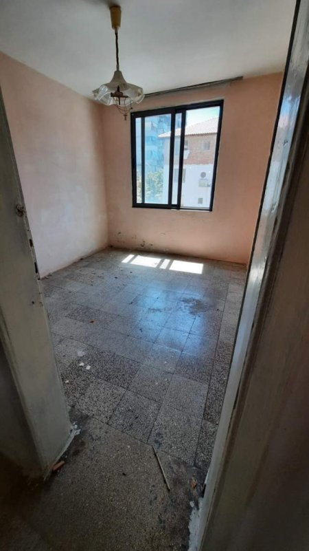 Tirane, Shitet apartament 2+1 Kati 3, 62 m² 145.000 Euro (Rr Lidhja e Prizerenit)