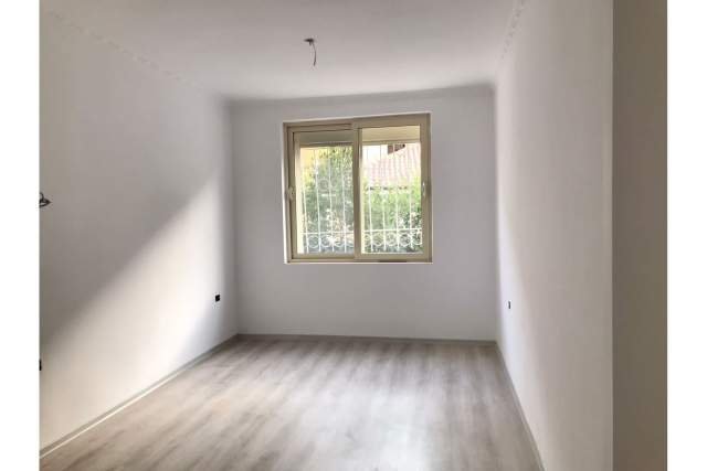 Tirane, shitet apartament Kati 1, 63 m² 118.000 Euro (Rruga Muhamet Gjollesha)