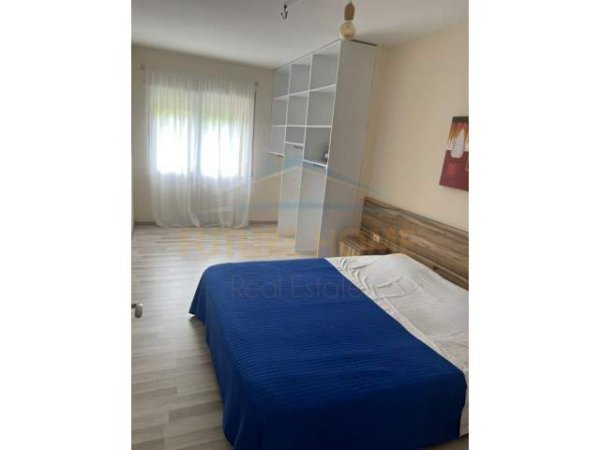 Tirane, jepet me qera apartament 1+1 Kati 2, 82 m² 350 Euro (PRO+33027)