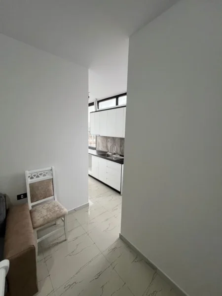 Tirane, jepet me qera shtepi 1+1 Kati 2, 50 m² 400 € (Don Bosko)