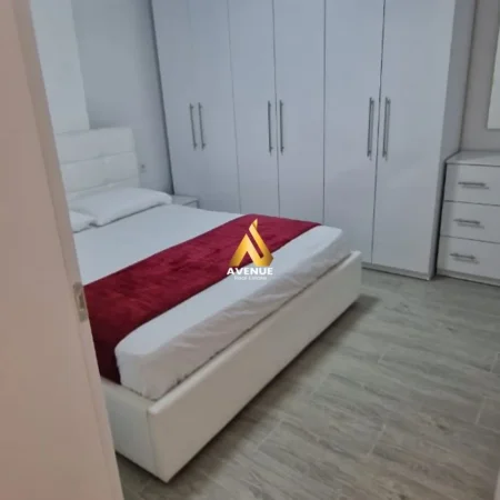 Tirane, jepet me qera apartament 2+1 Kati 0, 80 m² 600 € (rruga e durresit)