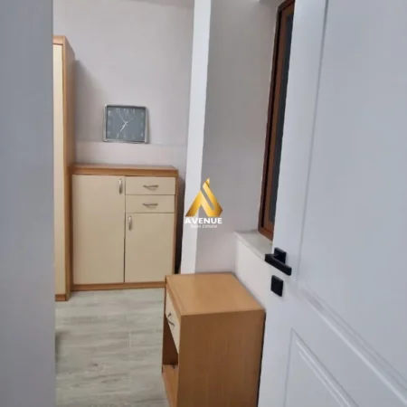 Tirane, jepet me qera apartament 2+1 Kati 0, 80 m² 600 € (rruga e durresit)