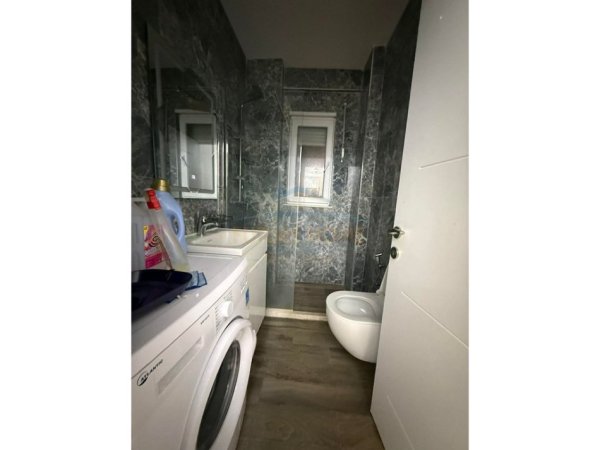Tirane, jepet me qera 2+1 Kati 3, 68 m² 450 € (XHAMIA SELITES)  UNA61510