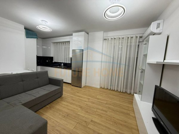 Tirane, jepet me qera 2+1 Kati 3, 68 m² 450 € (XHAMIA SELITES)  UNA61510