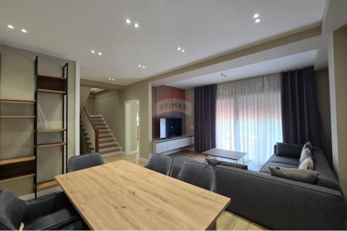 Tirane, shitet apartament duplex Dublex , 215 m² 470.000 € (Liqeni I Thatë, Tiranë(ID: 530191006-1128)