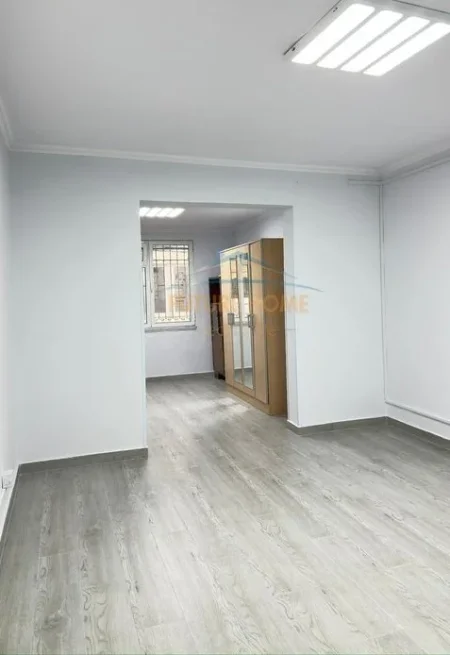 Qera, Ambient për Zyra, Bulevardi Gjergj Fishta