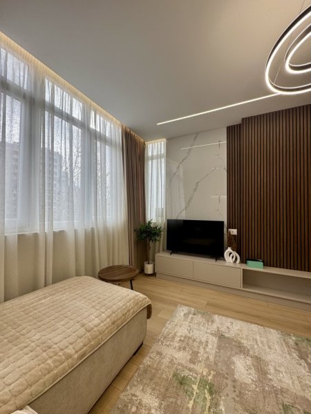 Tirane, jepet me qera apartament 1+1+Ballkon Kati 3, 56 m² 600 € (Brryli)