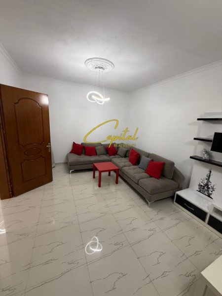 Tirane, jepet me qera apartament 2+1 Kati 3, 115 m² 550 € (SAUK)