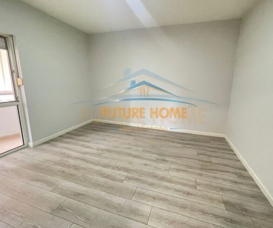 Qira, Ambient Biznesi, Zogu i Zi, Tirane