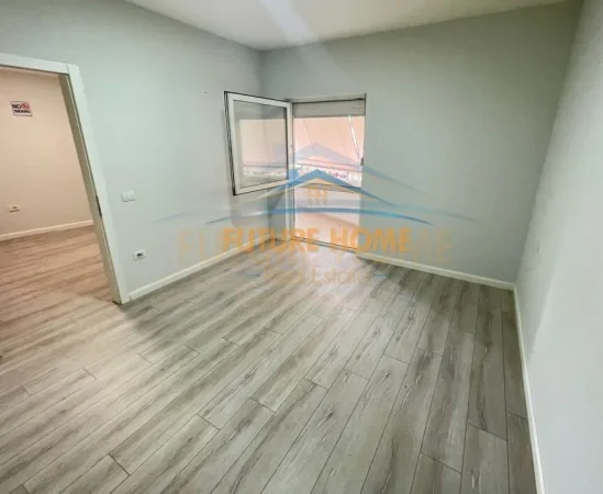 Qira, Ambient Biznesi, Zogu i Zi, Tirane