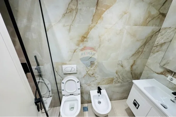 Tirane, shitet apartament 1+1 , 48 m² 128.000 € (Rruga Muhamet Gjollesha)