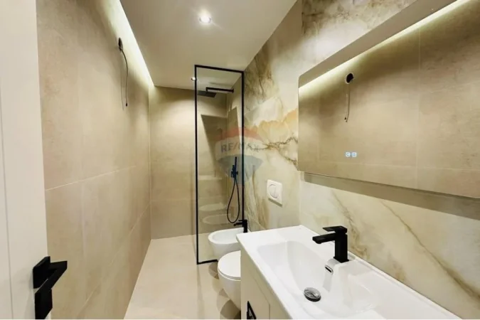 Tirane, shitet apartament 1+1 , 48 m² 128.000 € (Rruga Muhamet Gjollesha)
