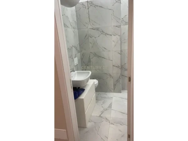 Tirane, jepet me qera apartament 1+1 Kati 6, 58 m² 500 € 