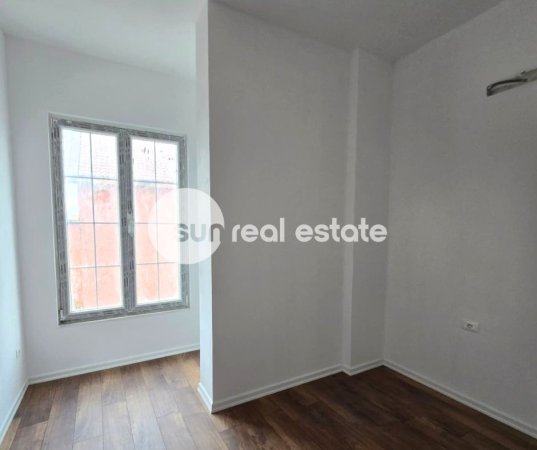 Shkoder, shitet apartament 2+1+Ballkon Kati 2, 120 m² 150.000 € (RUS)