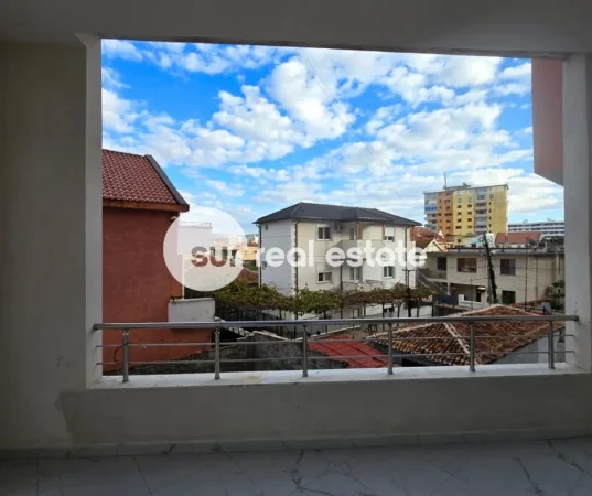 Shkoder, shitet apartament 2+1+Ballkon Kati 2, 120 m² 150.000 € (RUS)