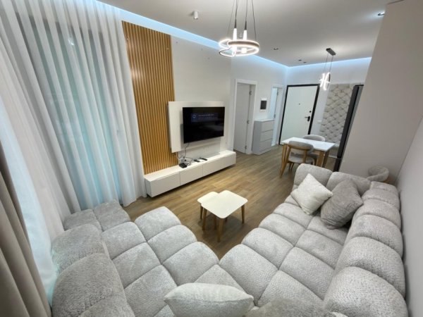 Tirane, jepet me qera apartament 1+1 Kati 6, 500 € 