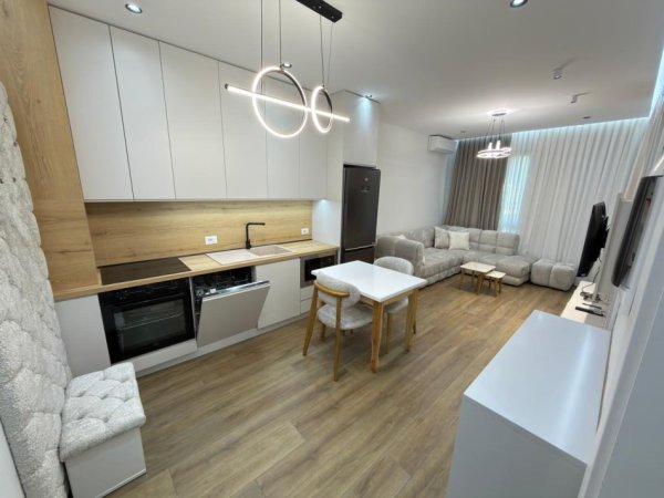 Tirane, jepet me qera apartament 1+1 Kati 6, 500 € 