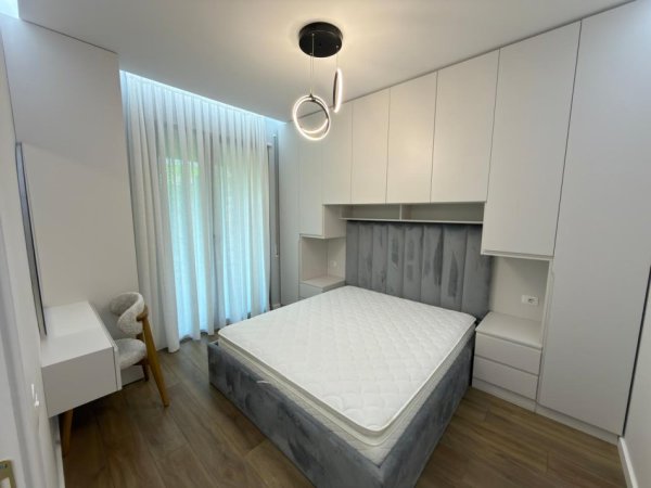 Tirane, jepet me qera apartament 1+1 Kati 6, 500 € 