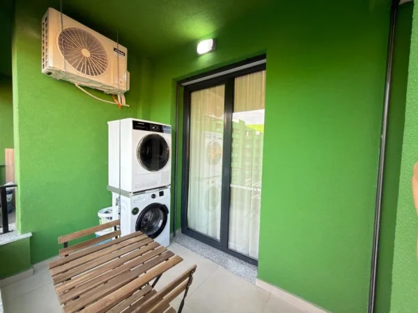 Tirane, jepet me qera apartament 1+1 Kati 6, 500 € 