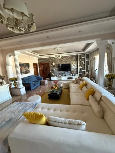 Tirane, shitet hotel , 765 m² 4.000.000 € (dogana)