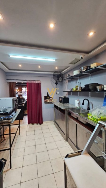 Tirane, shitet ambjent biznesi Kati 0, 120 m² 52.000 € (BLLOK)
