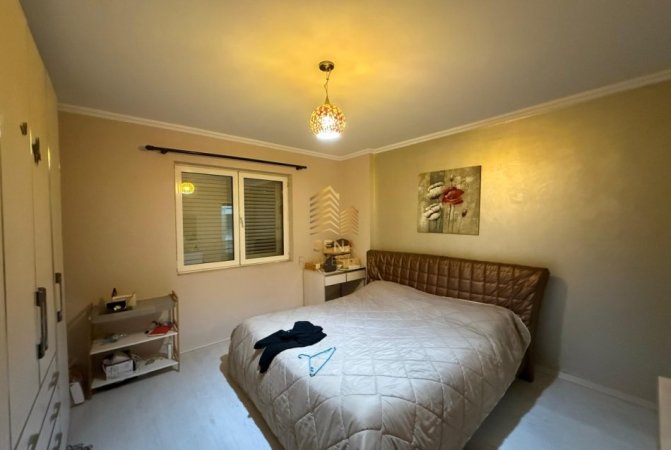 Tirane, shitet apartament 3+1+Ballkon Kati 4, 127 m² 185.000 € (Rruga Kongresi i Manastirit, pas UET)