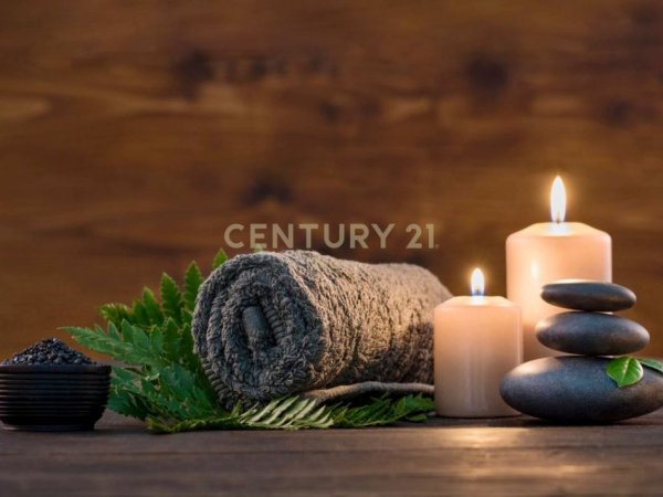 Tirane, jepet me qera ambjent biznesi , 310 m² 6.500 € 