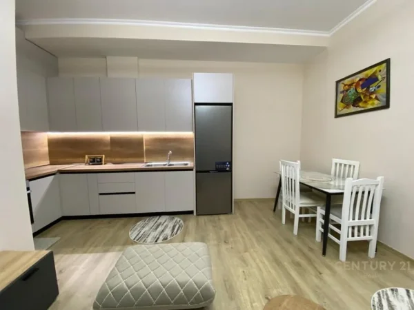 Tirane, jepet me qera apartament 1+1 Kati 5, 86 m² 600 € 