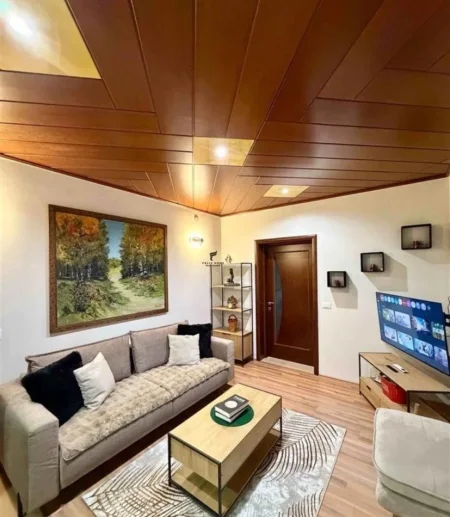 Tirane, jepet me qera apartament 1+1 Kati 2, 70 m² 600 € (RRUGA E KAVAJES)