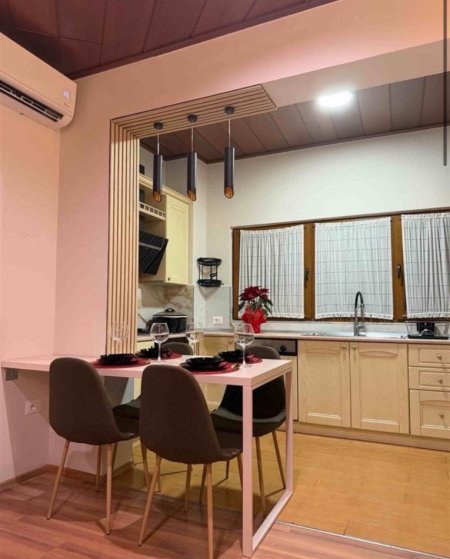 Tirane, jepet me qera apartament 1+1 Kati 2, 70 m² 600 € (RRUGA E KAVAJES)