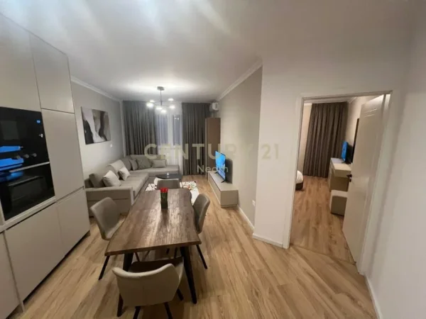 Tirane, jepet me qera apartament 1+1 Kati 5, 70 m² 700 € 