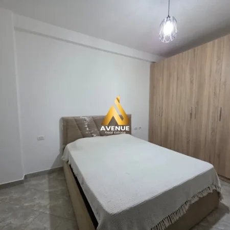 Tirane, jepet me qera apartament 1+1+Ballkon , 70 m² 430 € (rruga peti)