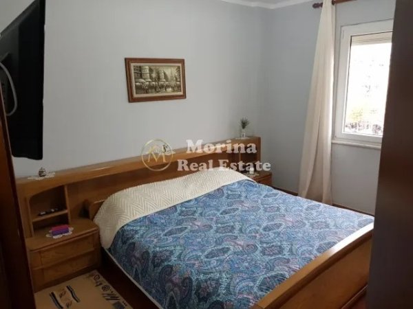 Tirane, jepet me qera apartament 2+1 Kati 3, 100 m² 700 € (Brryli)