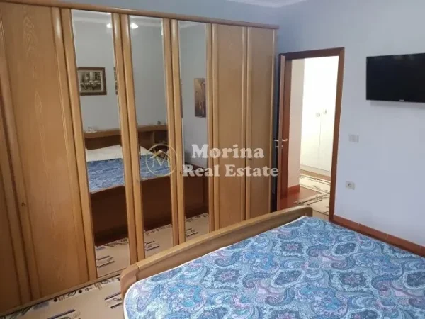 Tirane, jepet me qera apartament 2+1 Kati 3, 100 m² 700 € (Brryli)