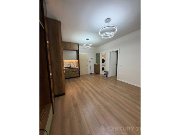 Tirane, jepet me qera apartament 1+1 Kati 2, 54 m² 750 € (Komuna e Parisit)