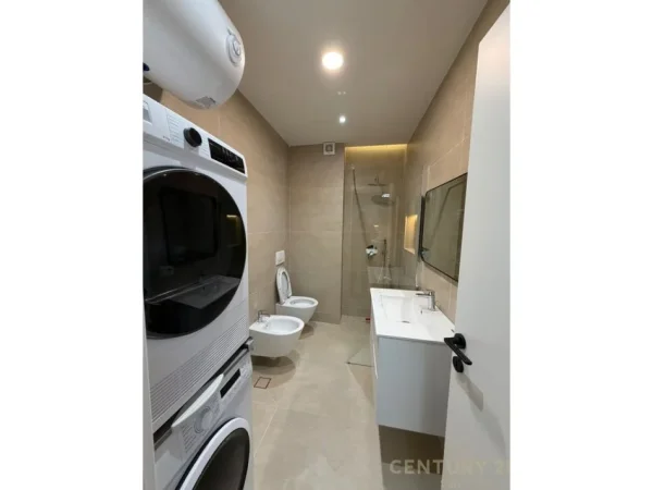 Tirane, jepet me qera apartament 1+1 Kati 2, 54 m² 750 € (Komuna e Parisit)