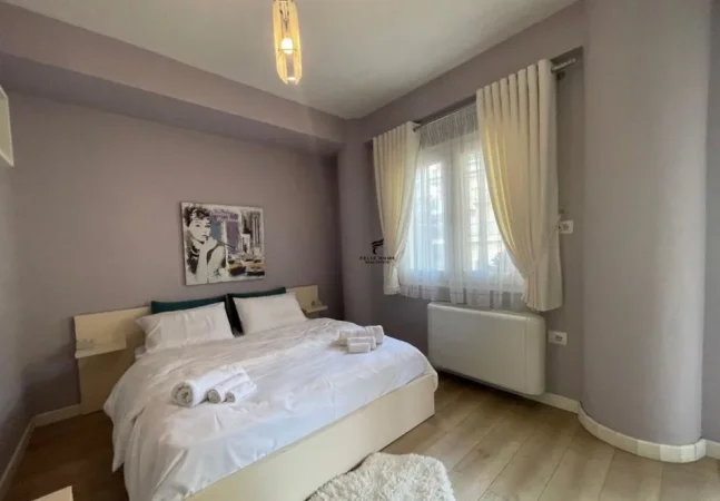 Tirane, jepet me qera apartament 2+1 Kati 2, 89 m² 800 € (LIQENI I THATE)