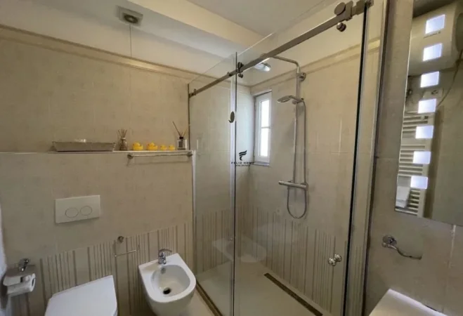 Tirane, jepet me qera apartament 2+1 Kati 2, 89 m² 800 € (LIQENI I THATE)