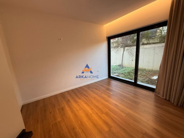 Tirane, jepet me qera apartament 2+1 Kati 0, 145 m² 1.500 € 