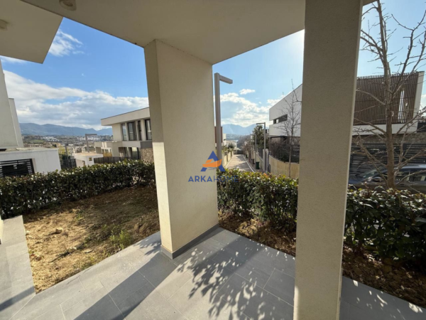 Tirane, jepet me qera apartament 2+1 Kati 0, 145 m² 1.500 € 