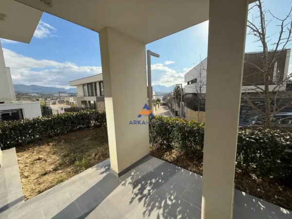 Tirane, jepet me qera apartament 2+1 Kati 0, 145 m² 1.500 € 