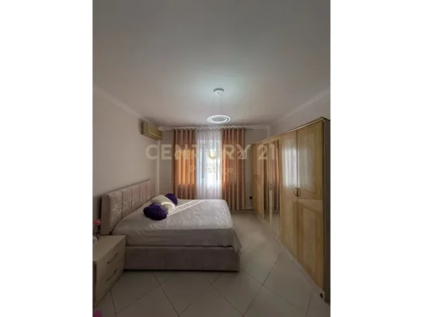 Tirane, jepet me qera apartament 1+1 Kati 4, 40 m² 500 € (21 dhjetori)