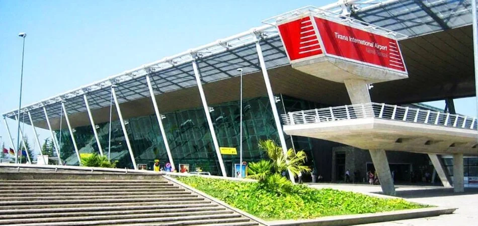 Shqiperi, shitet toke , 4.000 m² 1.350.000 € (RINAS)