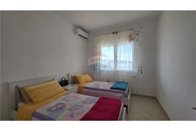 Jepet me qera 2+1+2 për Qera ne Lungomare, Vlorë