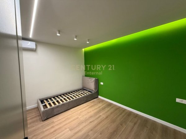 Tirane, jepet me qera apartament 2+1 Kati 2, 80 m² 850 € (rruga e kavajes)