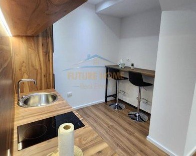 Qera, Ambient zyre,Square 21, Rruga e Kavajes, Tirane !