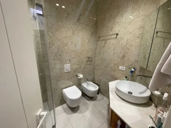 Tirane, shitet apartament 3+1 Kati 2, 154 m² 550.000 € (Rruga e Elbasanit)