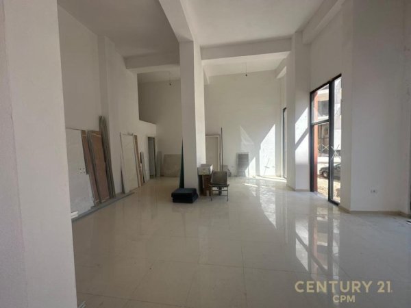 Tirane, jepet me qera ambjent biznesi Kati 0, 71 m² 1.200 € (Midis Rrugës Hoxha Tahsim dhe Rrugës Qemal Stafa)